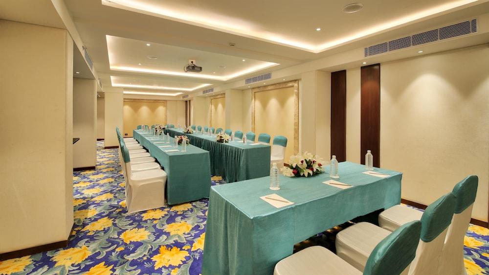Golden Tulip Essential 4*