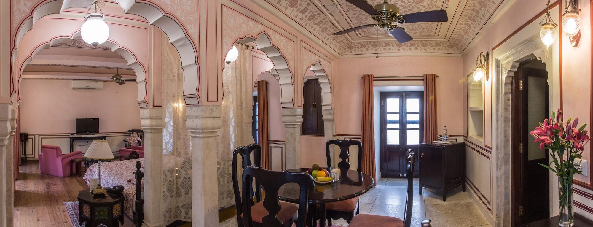 Royal Heritage Haveli Hotel