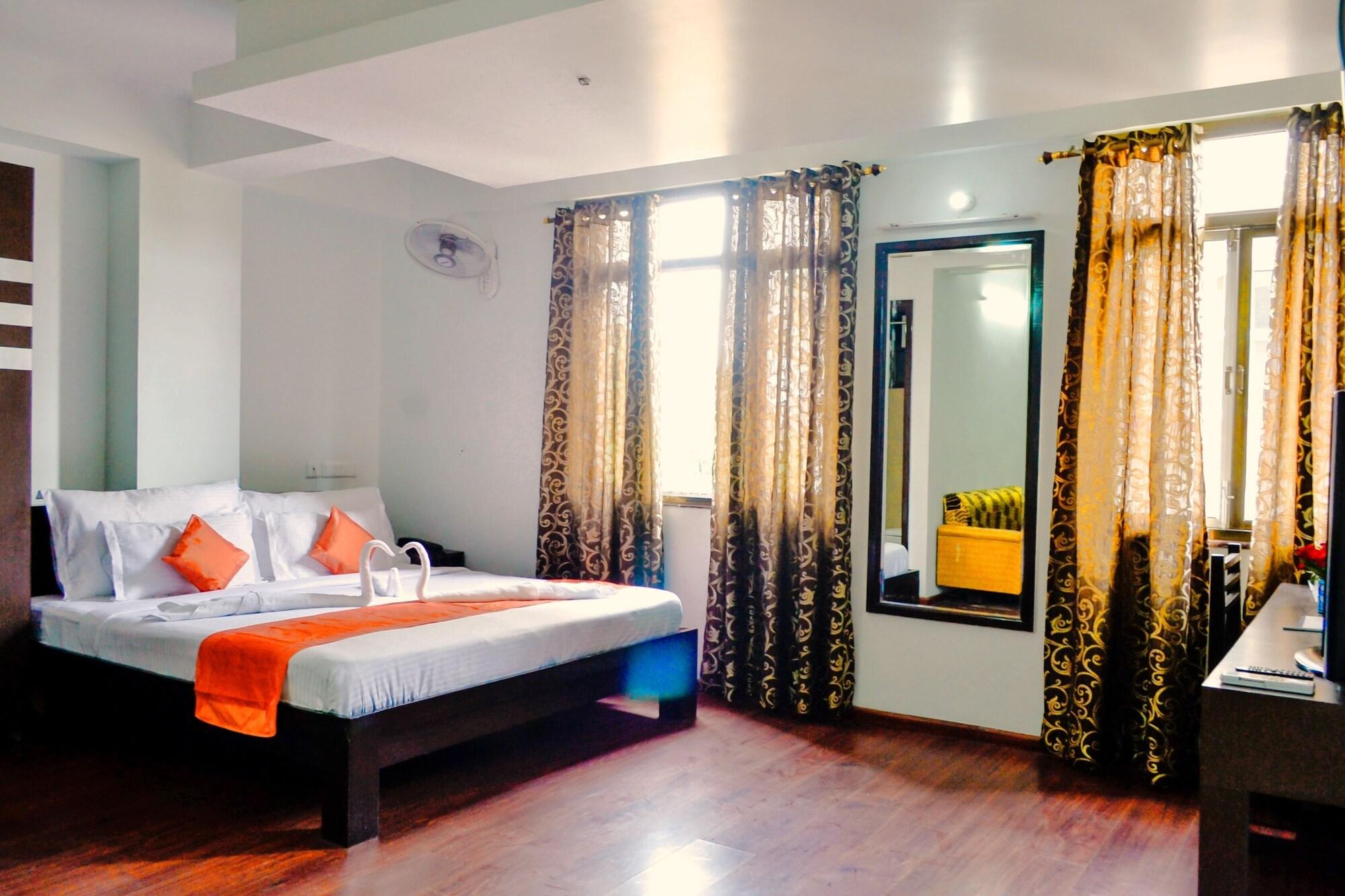 Rnb Center Hotel 3*