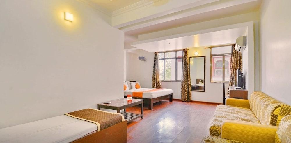 Rnb Center Hotel Jaipur
