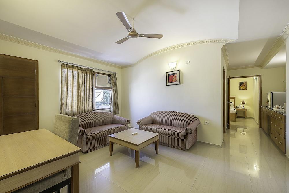 Treebo Trend Woodsvilla Bapu Nagar 3*