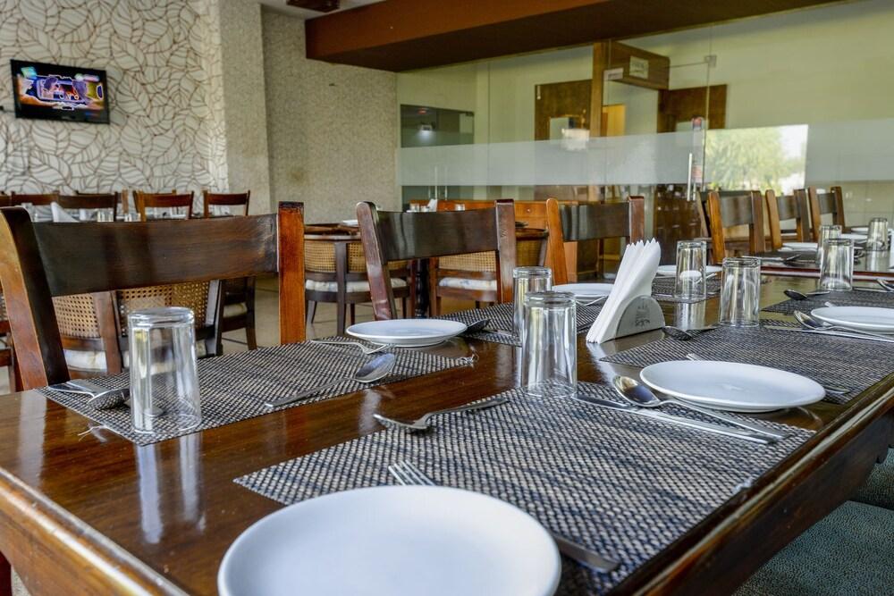 Shivam Resort And Hotel