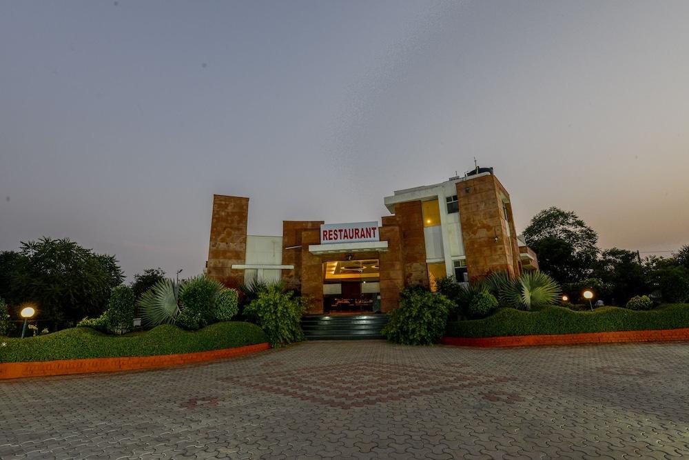 Shivam Resort And Hotel 3* Jaipur