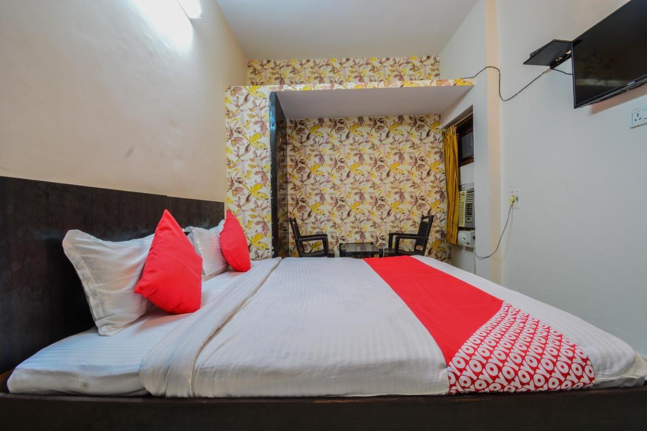 Oyo 19463 Sapphire Palace Hotel 3*