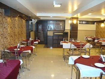 Raghav Palace Hotel 2*