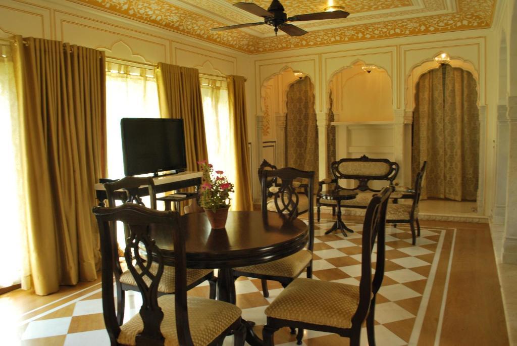 Royal Heritage Haveli Hotel 5*