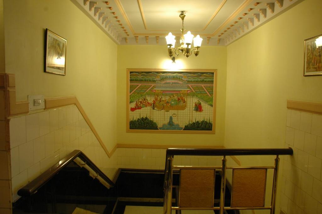 Kohinoor Hotel