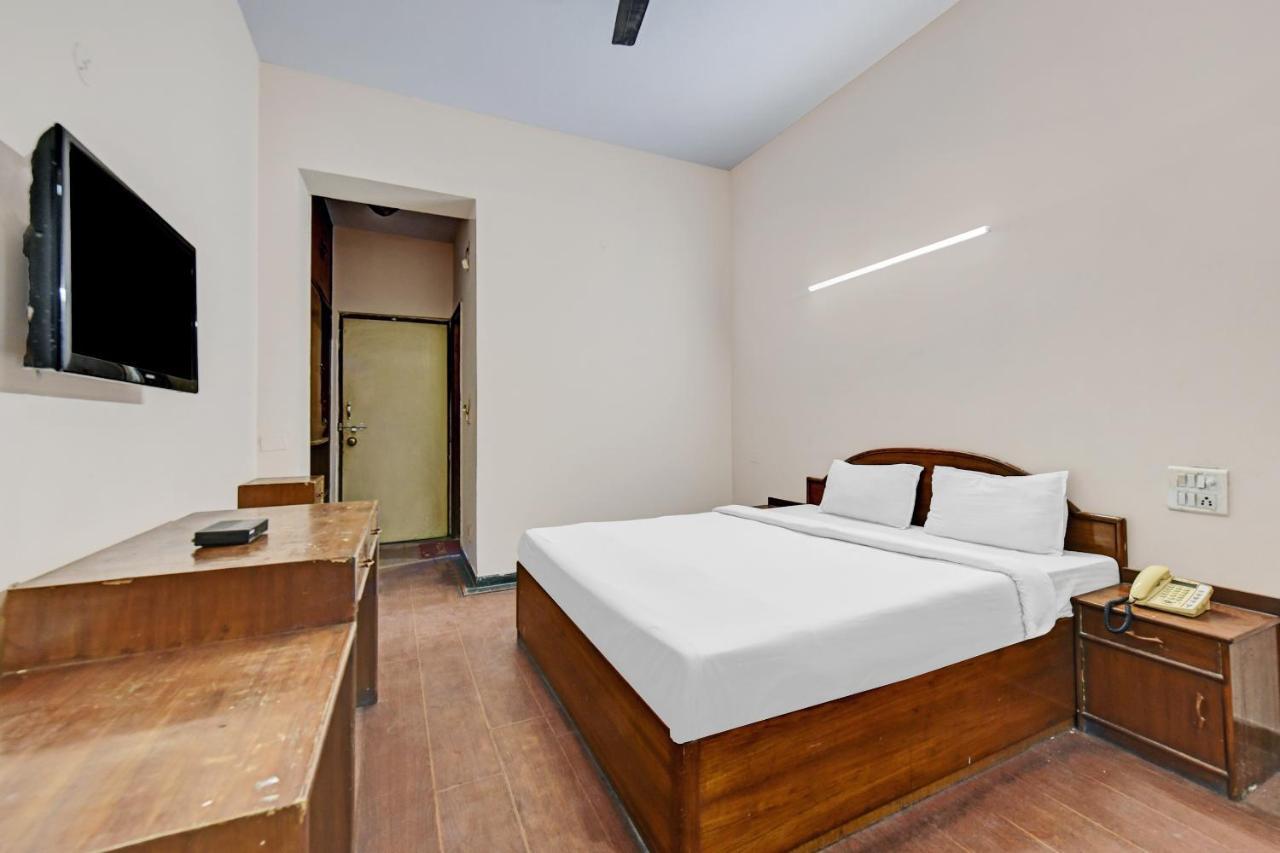 Hotel Capital O 84122 Trilok Palace *