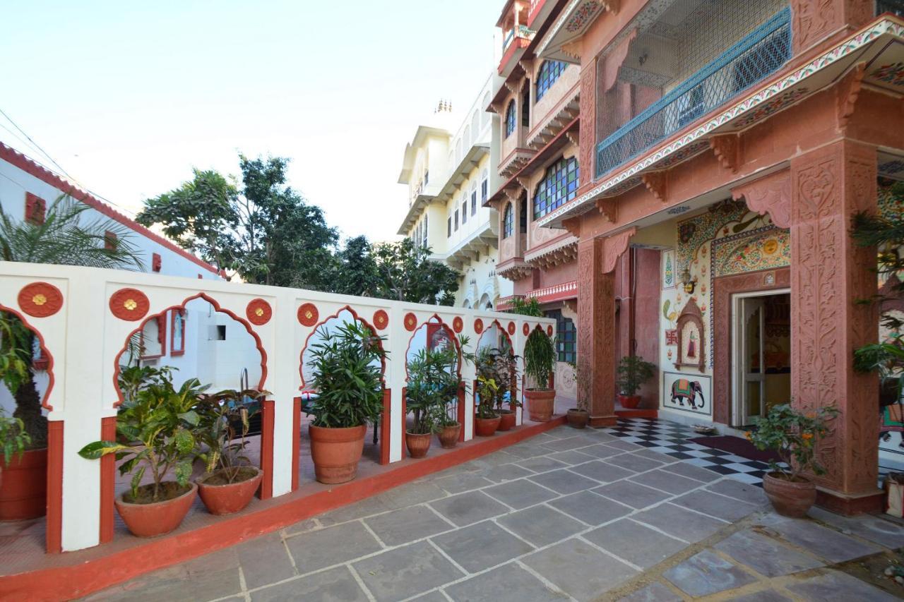 Hotel Mahal Khandela - A Heritage And 4*
