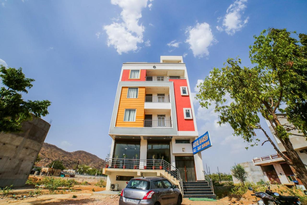 Oyo 36978 Harsh Hotel 3*
