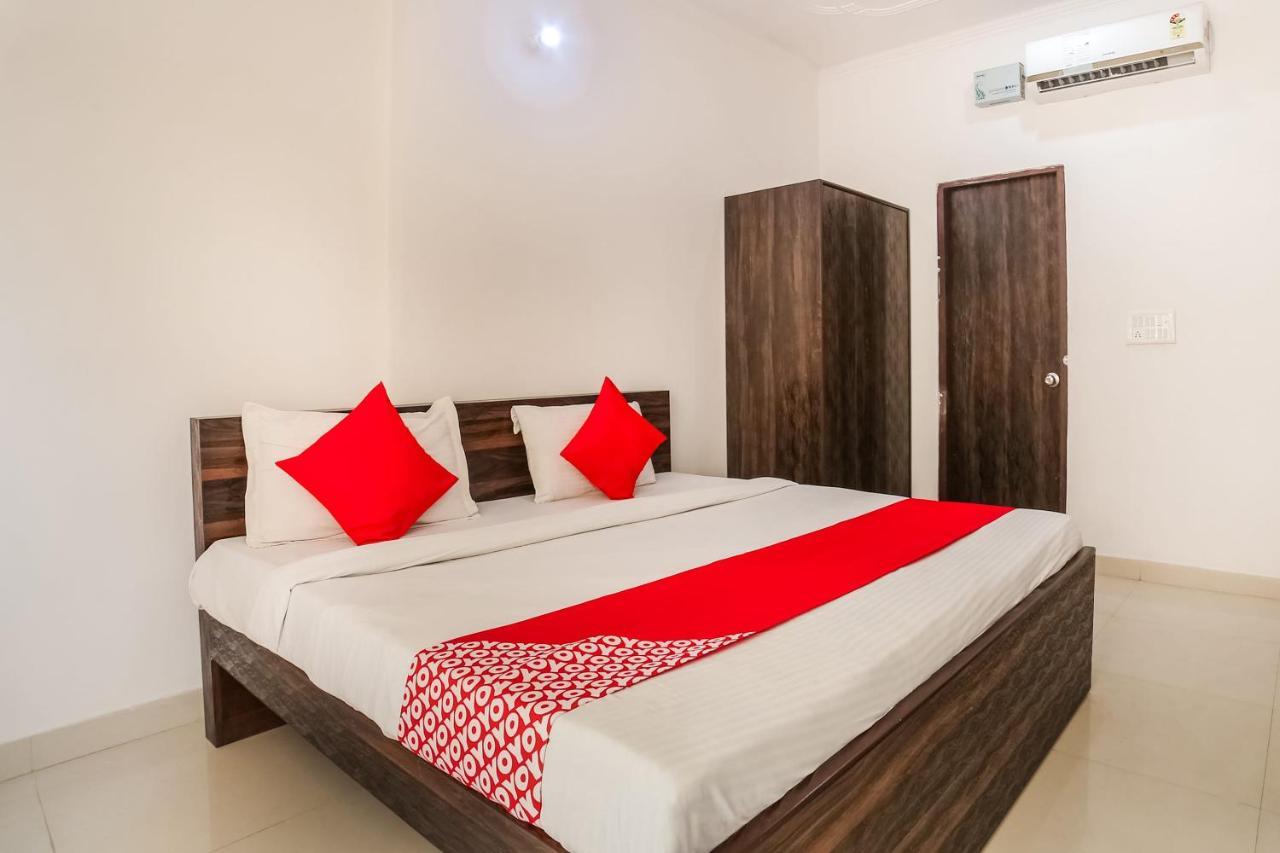 Oyo 36978 Harsh Hotel 3*