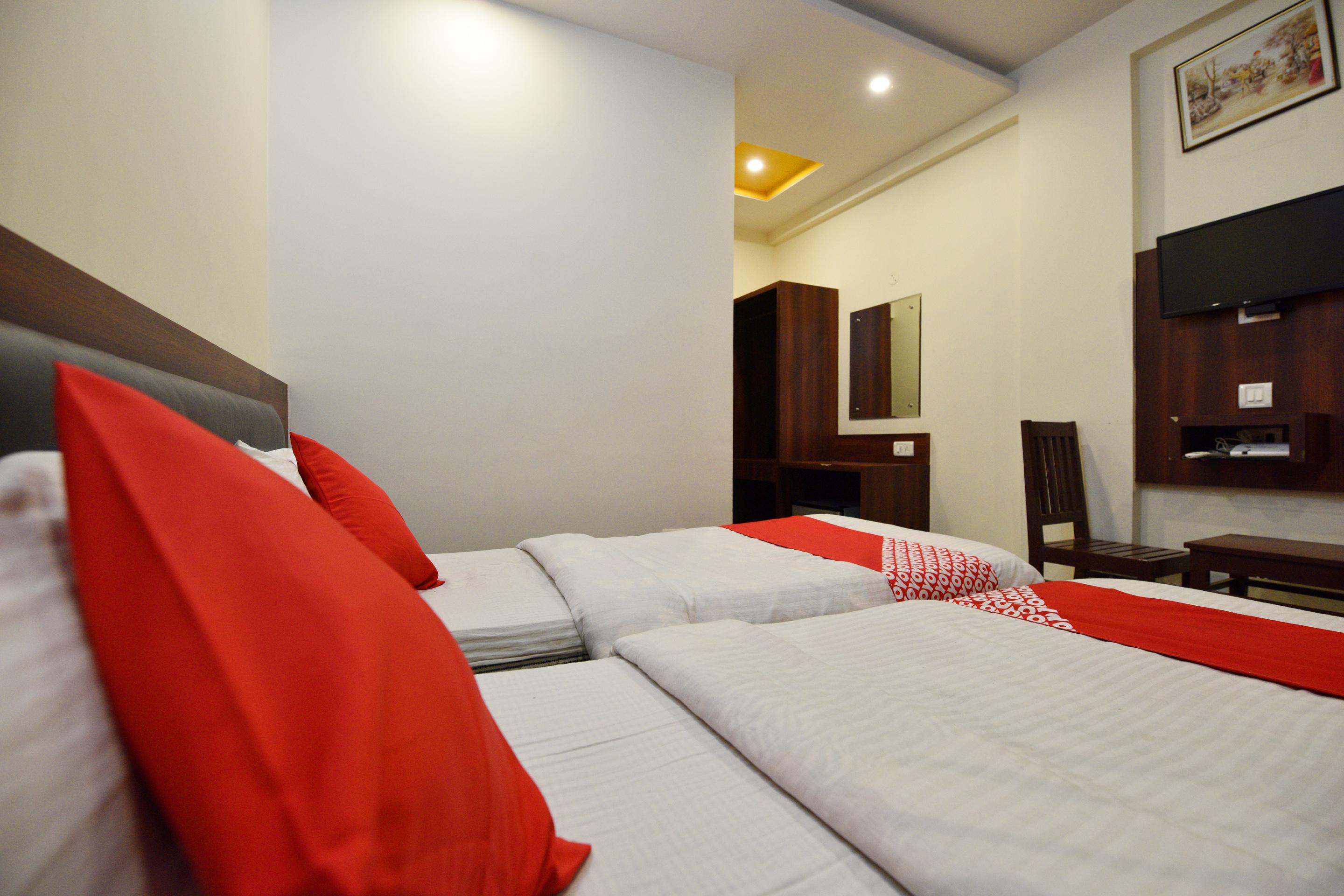 Hotel Oyo 3311 Apple 9 2*