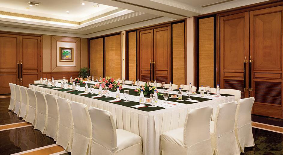 Trident Hotel 5*