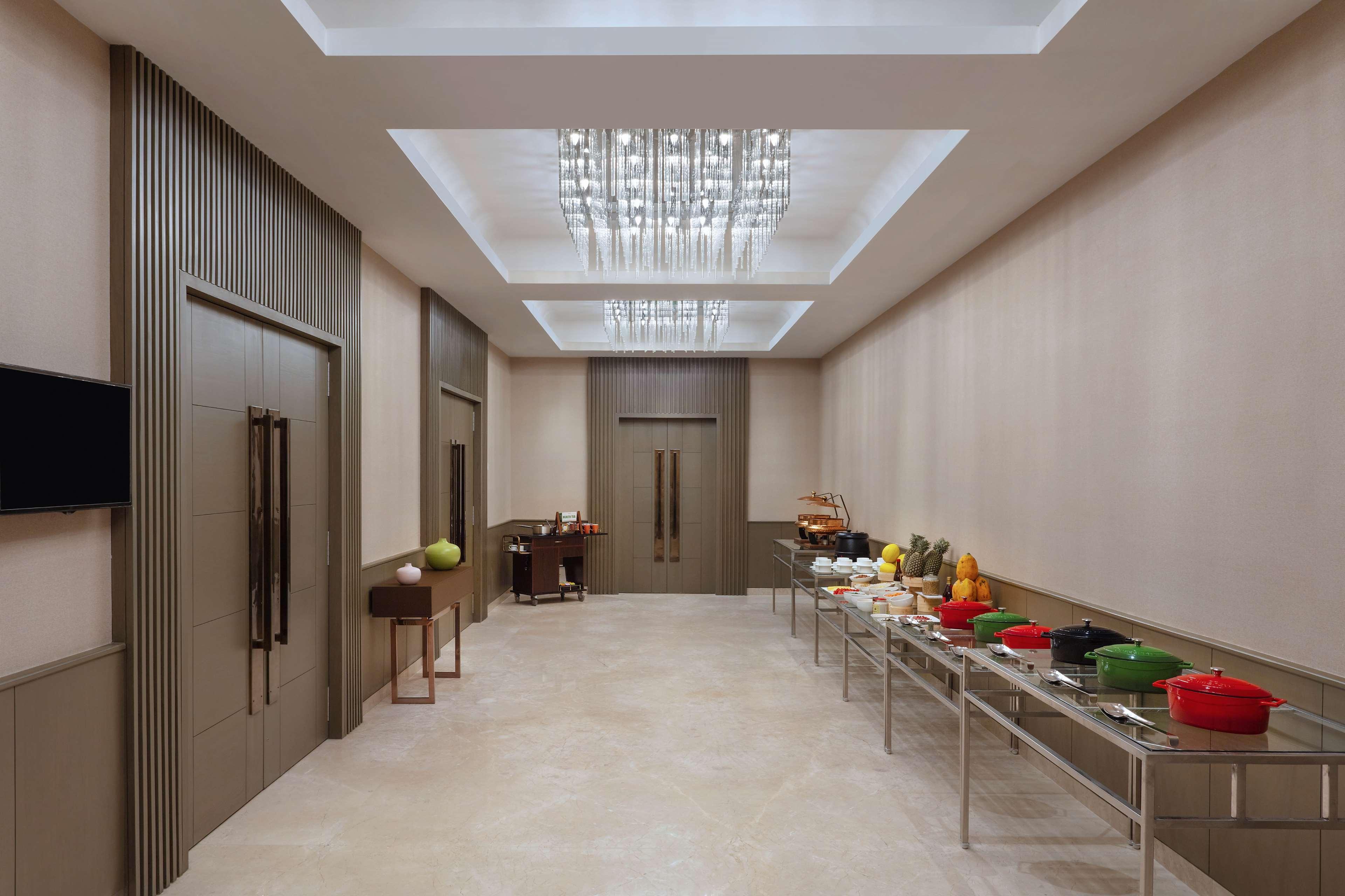 Doubletree By Hilton Amer Hotel Jaipur