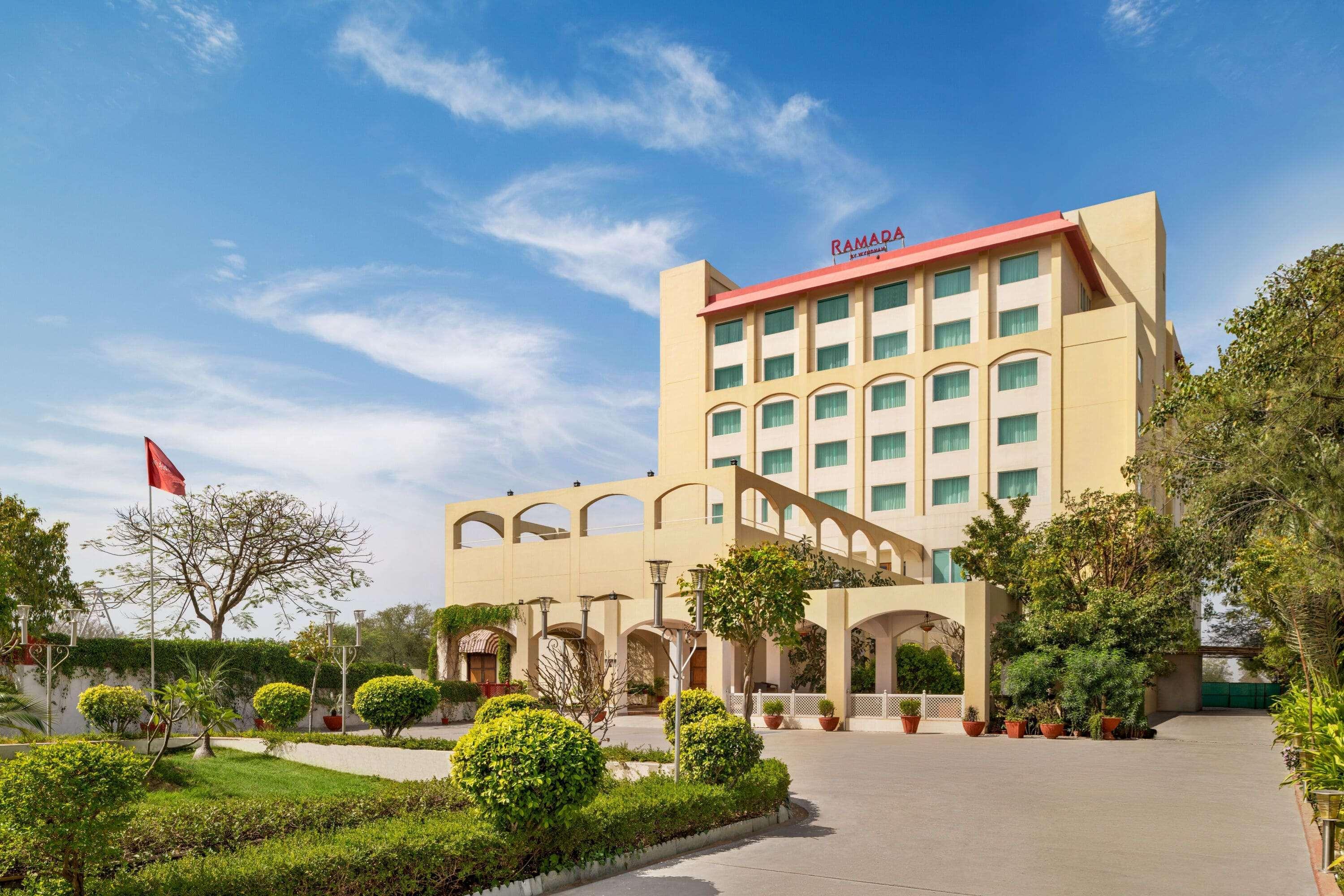 Ramada By Wyndham Jaisinghpura 3*