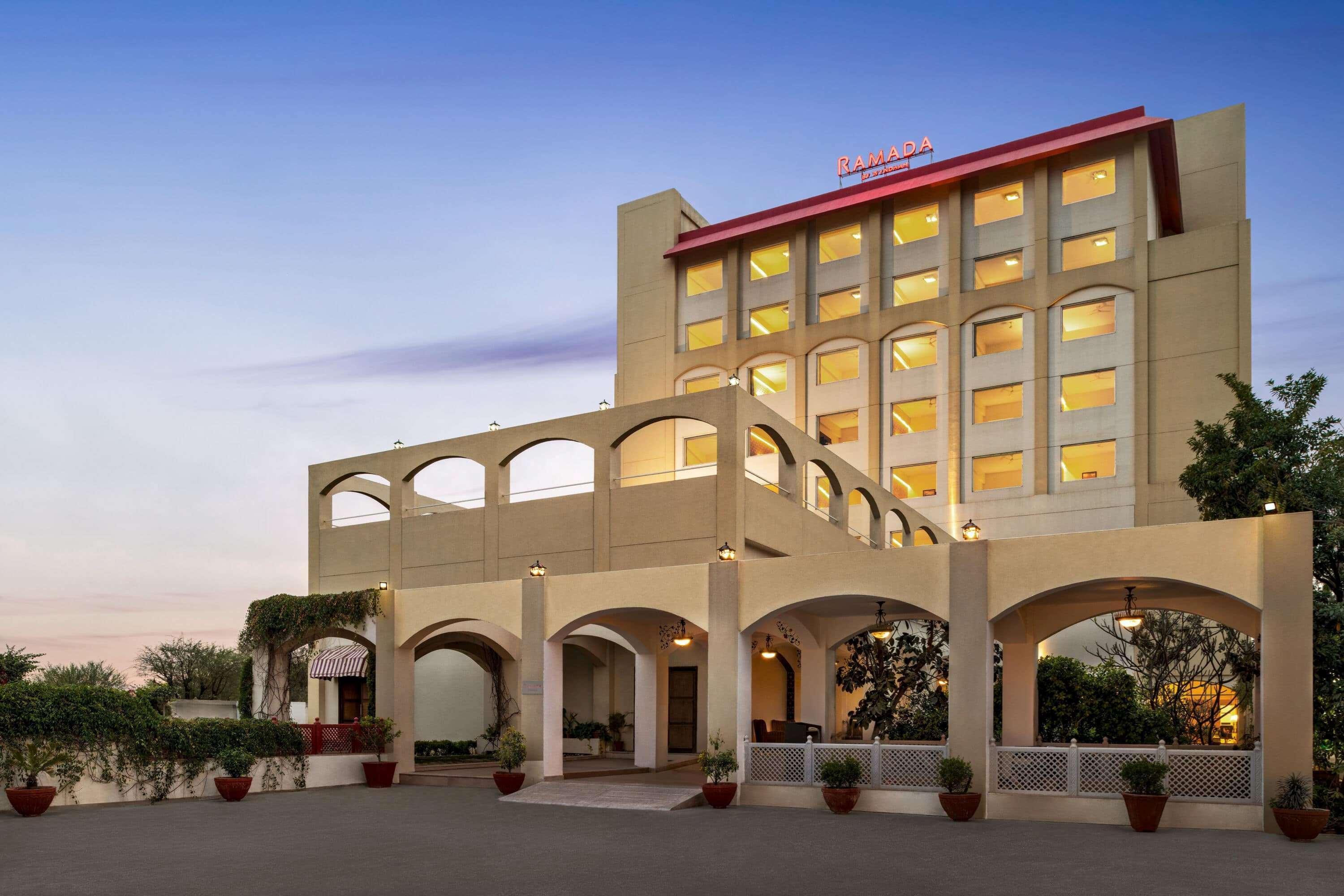 Hotel Ramada By Wyndham Jaisinghpura 3*