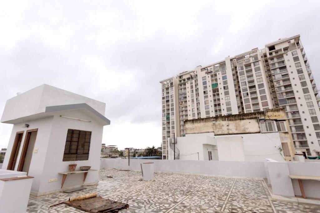 Luxaura 3bhk Pvt Loft