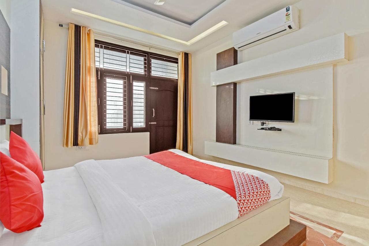 Hotel O Ekansh Palace 3*