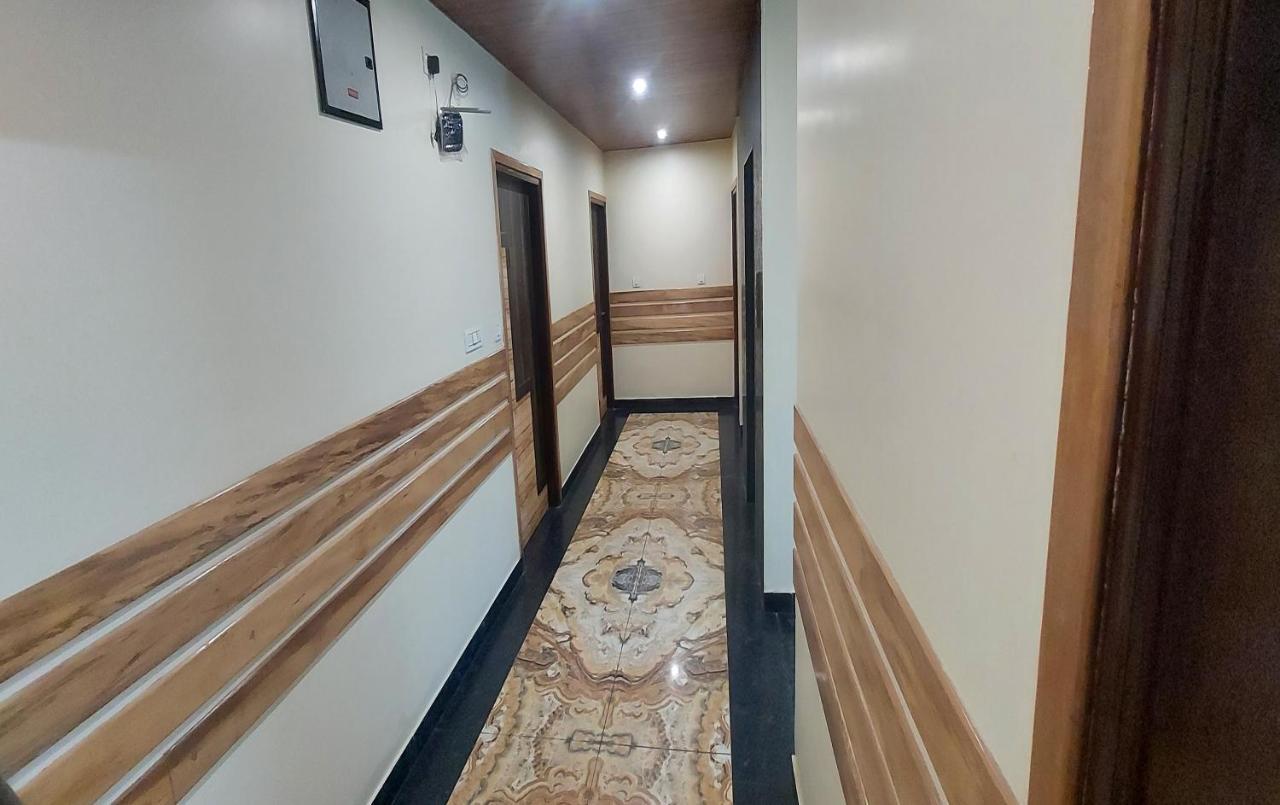 Raas Palace Hotel 3*