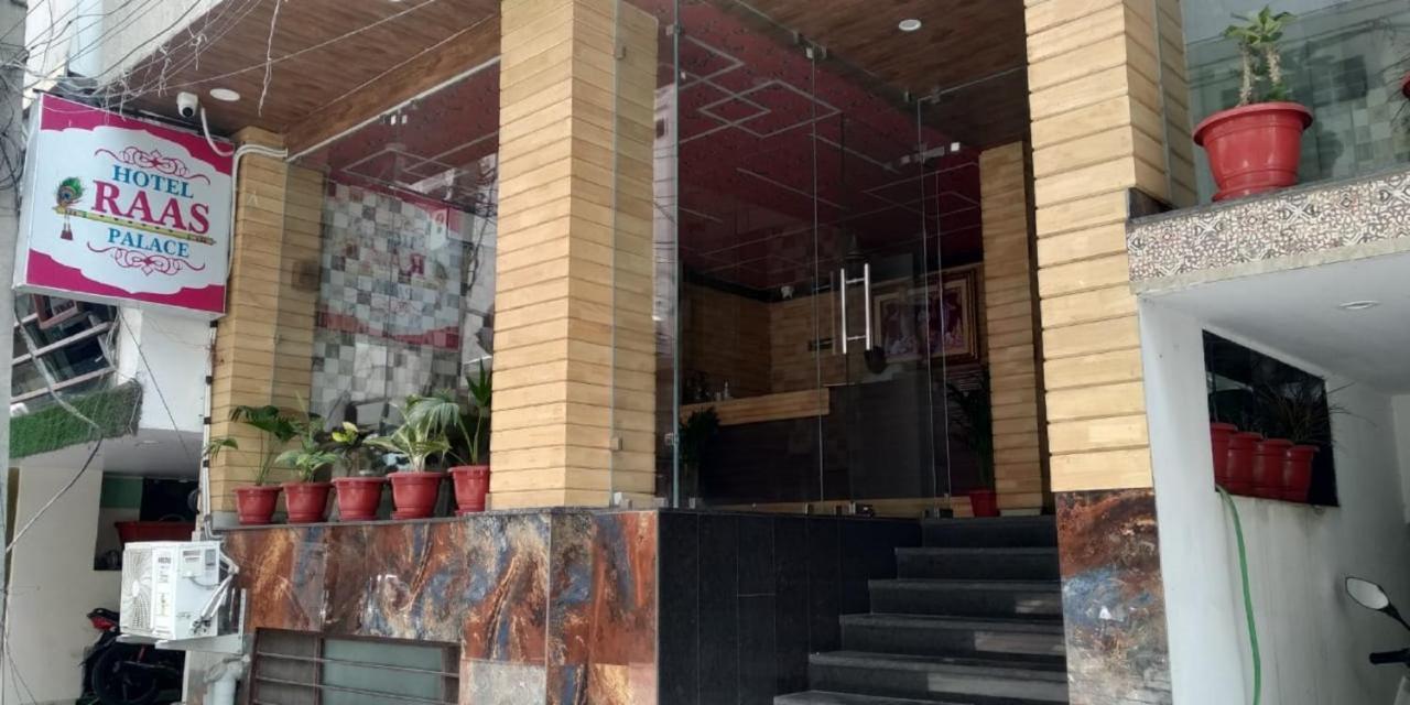 Raas Palace Hotel
