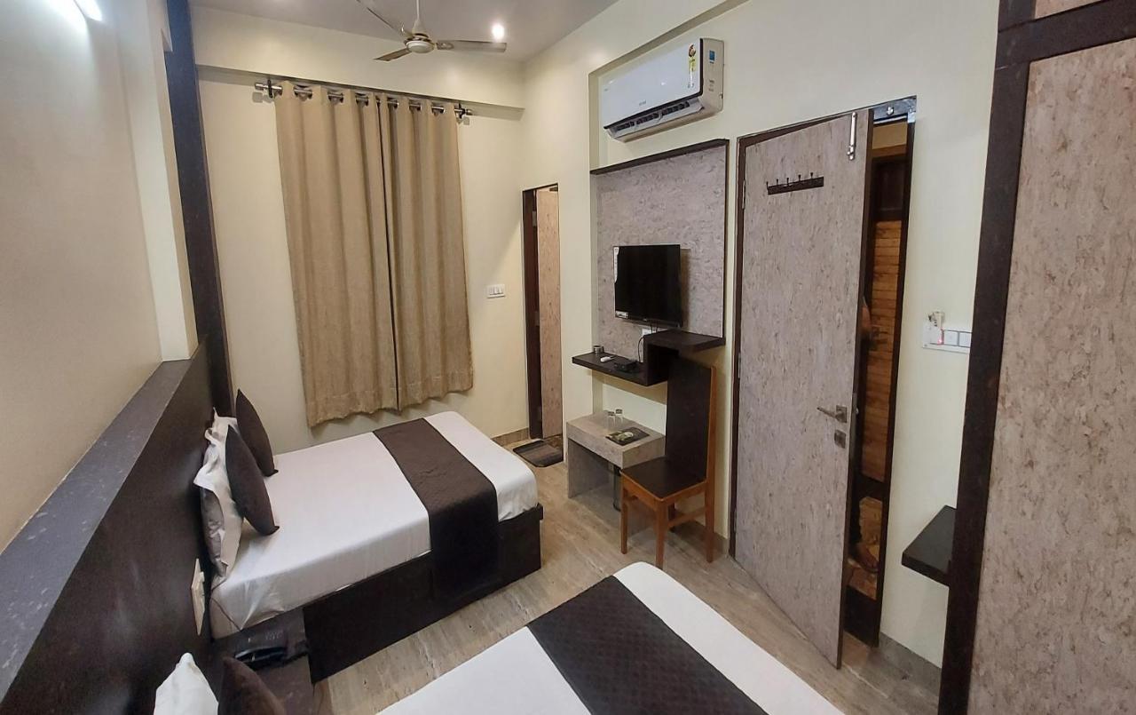 Hotel Raas Palace