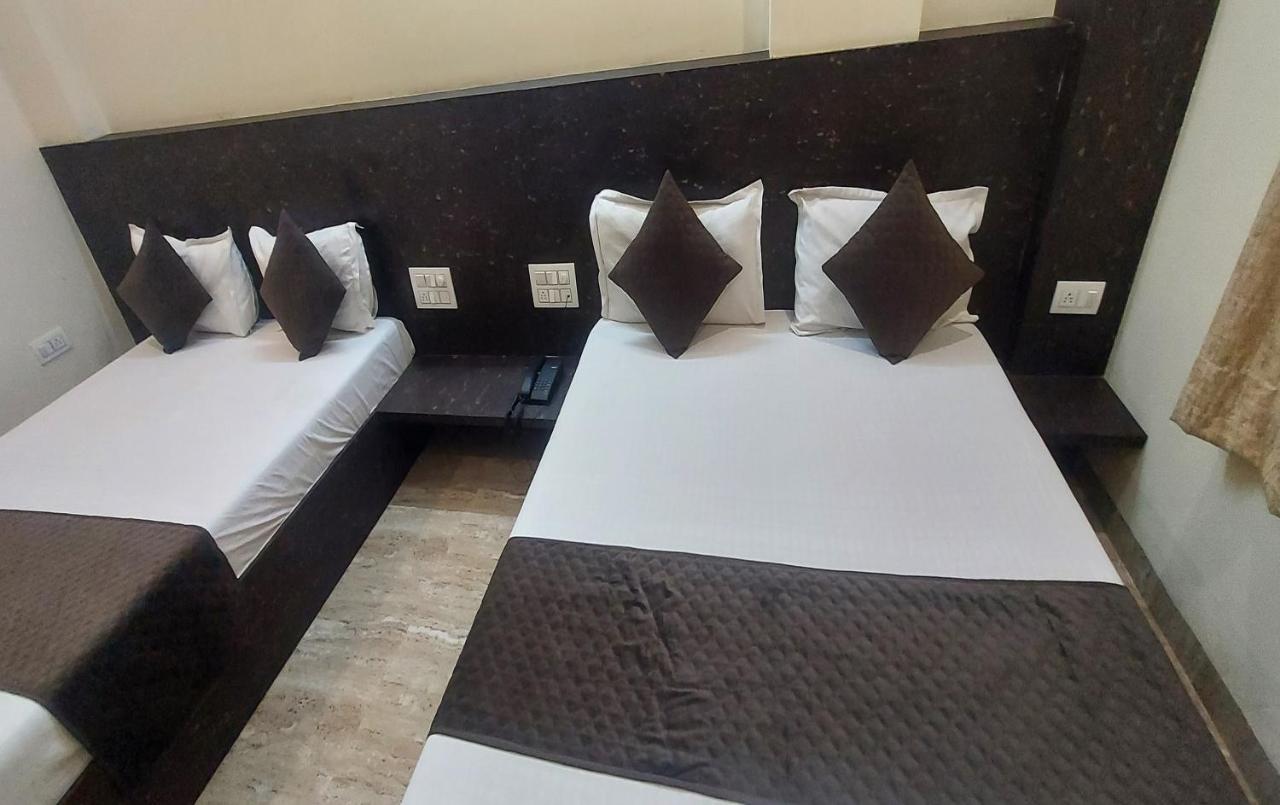 Raas Palace Hotel