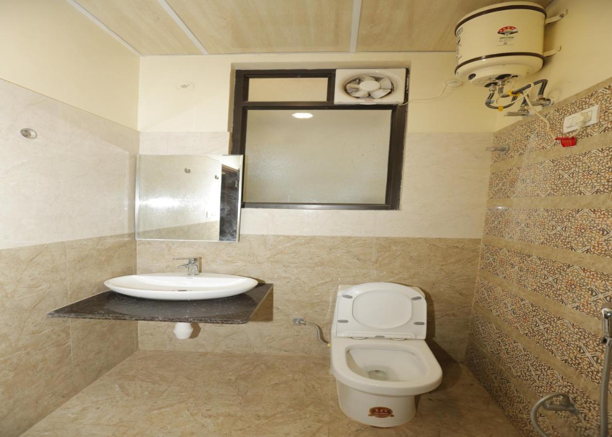 Raas Palace Hotel 3*