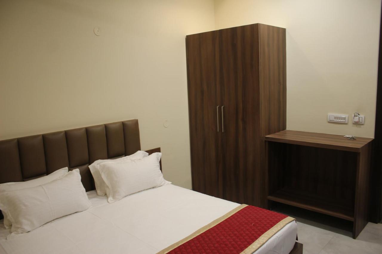 Hotel The Grin Ocean Jaipur