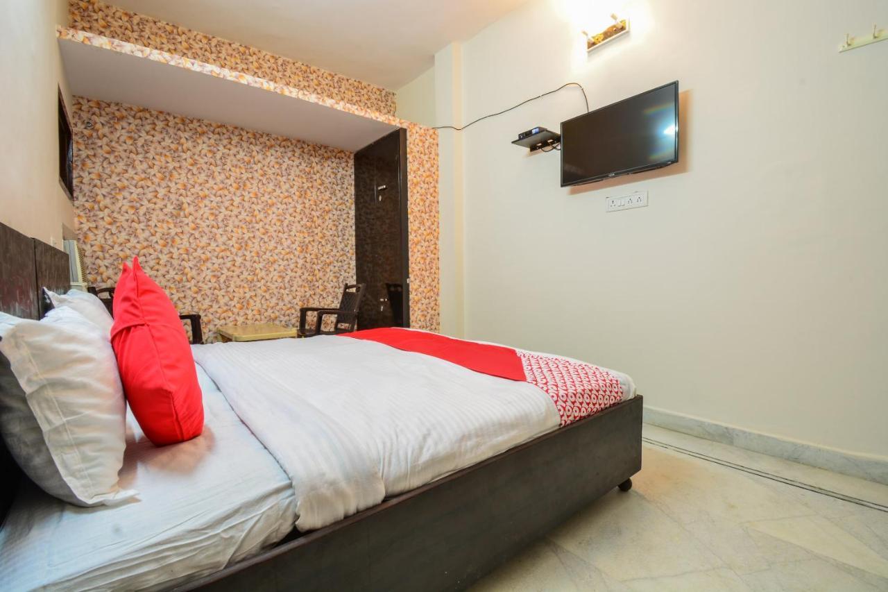 Oyo 19463 Sapphire Palace 3*