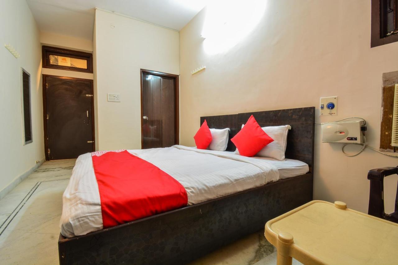 Oyo 19463 Sapphire Palace 3*
