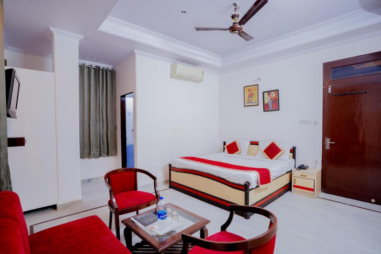 Mansarovar Palace 3*
