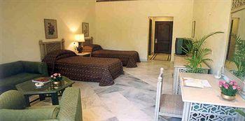Sawai Man Mahal Hotel 5*