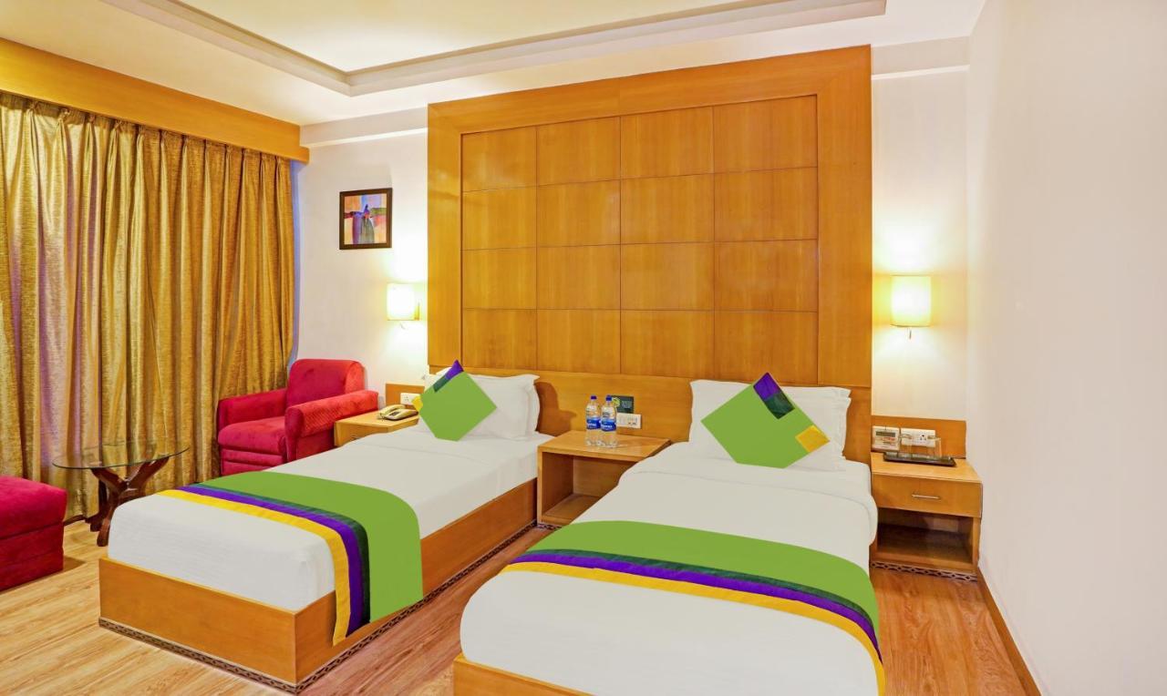 Treebo The Royal Cm, 4 Km From Palace 3*
