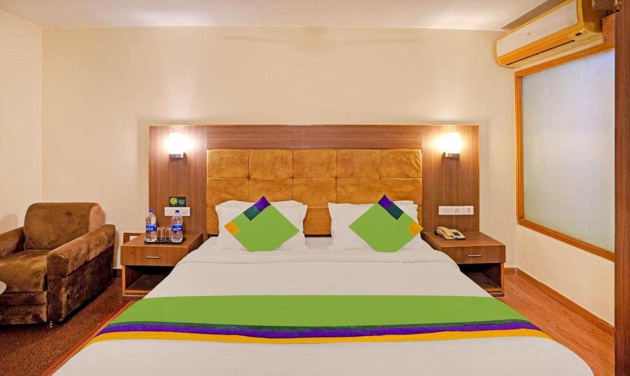 Hotel Treebo The Royal Cm, 4 Km From Palace 3*