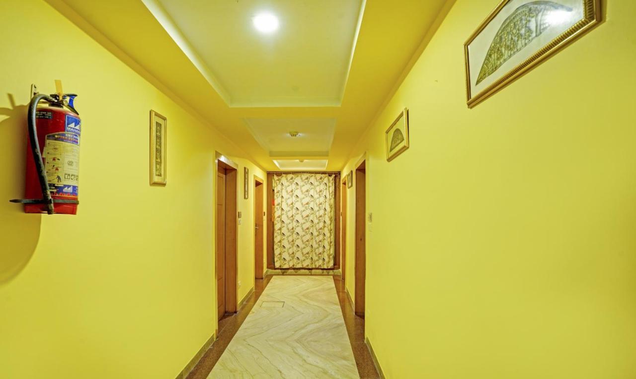 Treebo The Royal Cm, 4 Km From Palace 3*