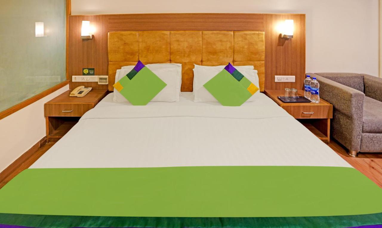Treebo The Royal Cm, 4 Km From Palace Hotel Jaipur