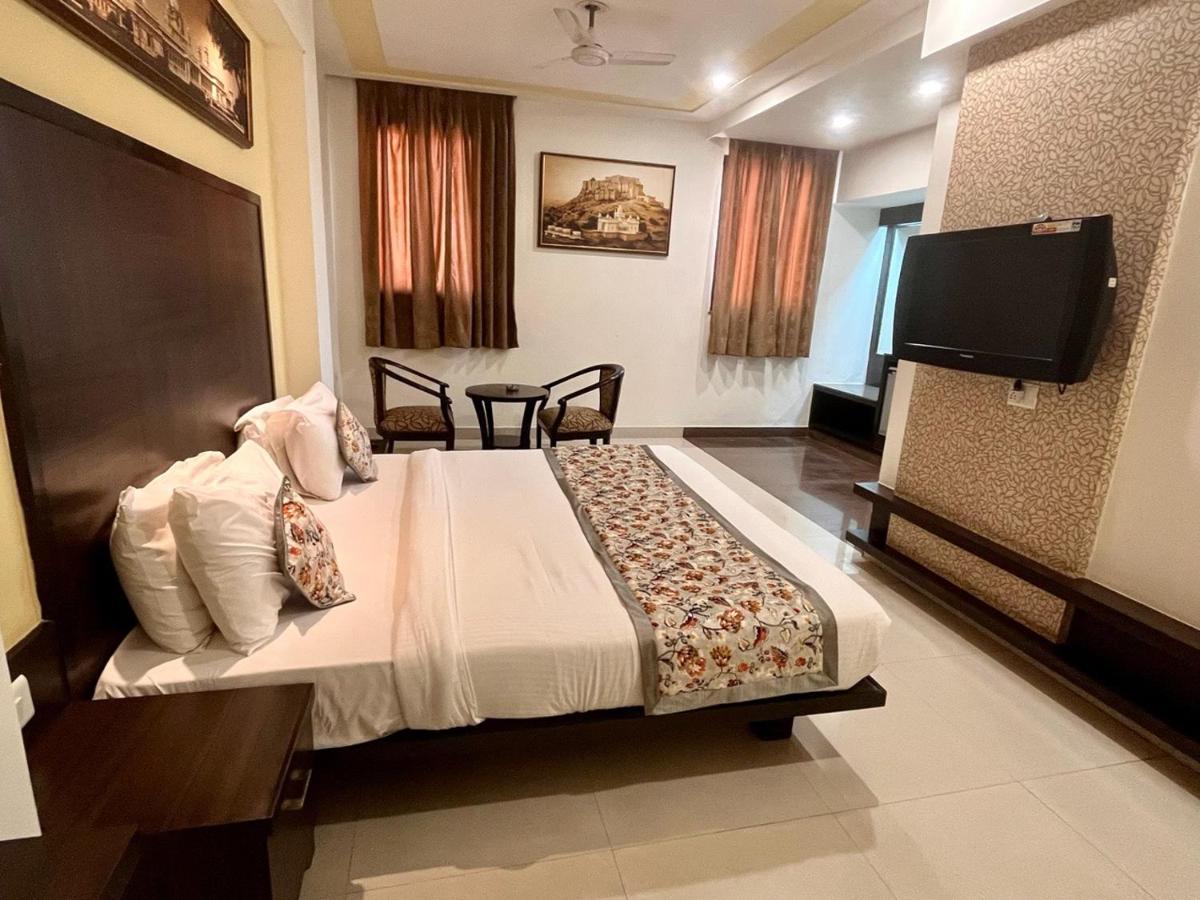 Ratnawali - A Vegetarian Heritage Hotel Jaipur