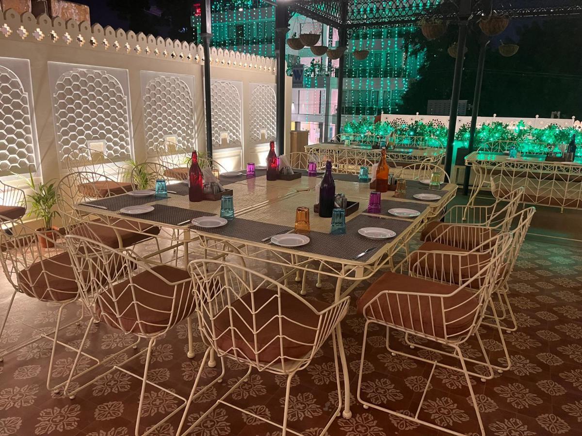 Hotel Ratnawali - A Vegetarian Heritage