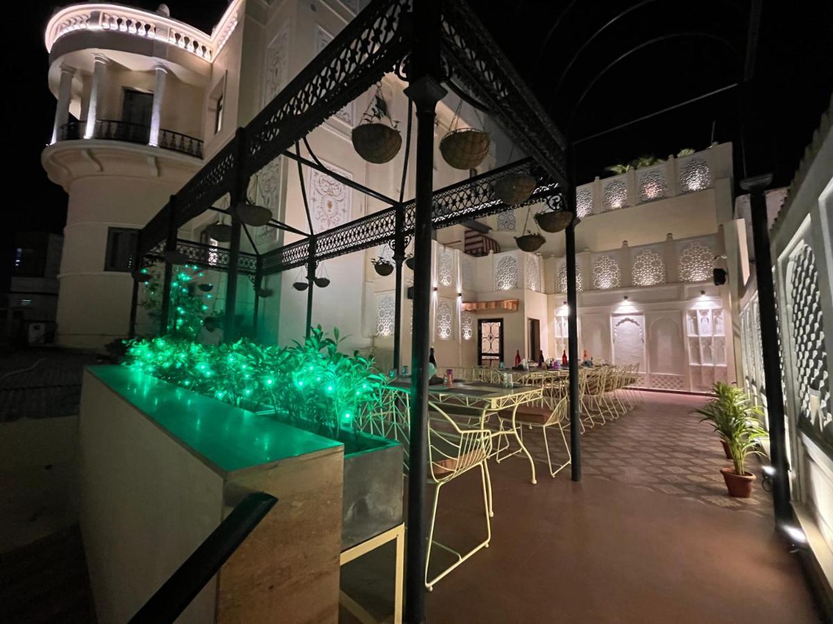Ratnawali - A Vegetarian Heritage 3*