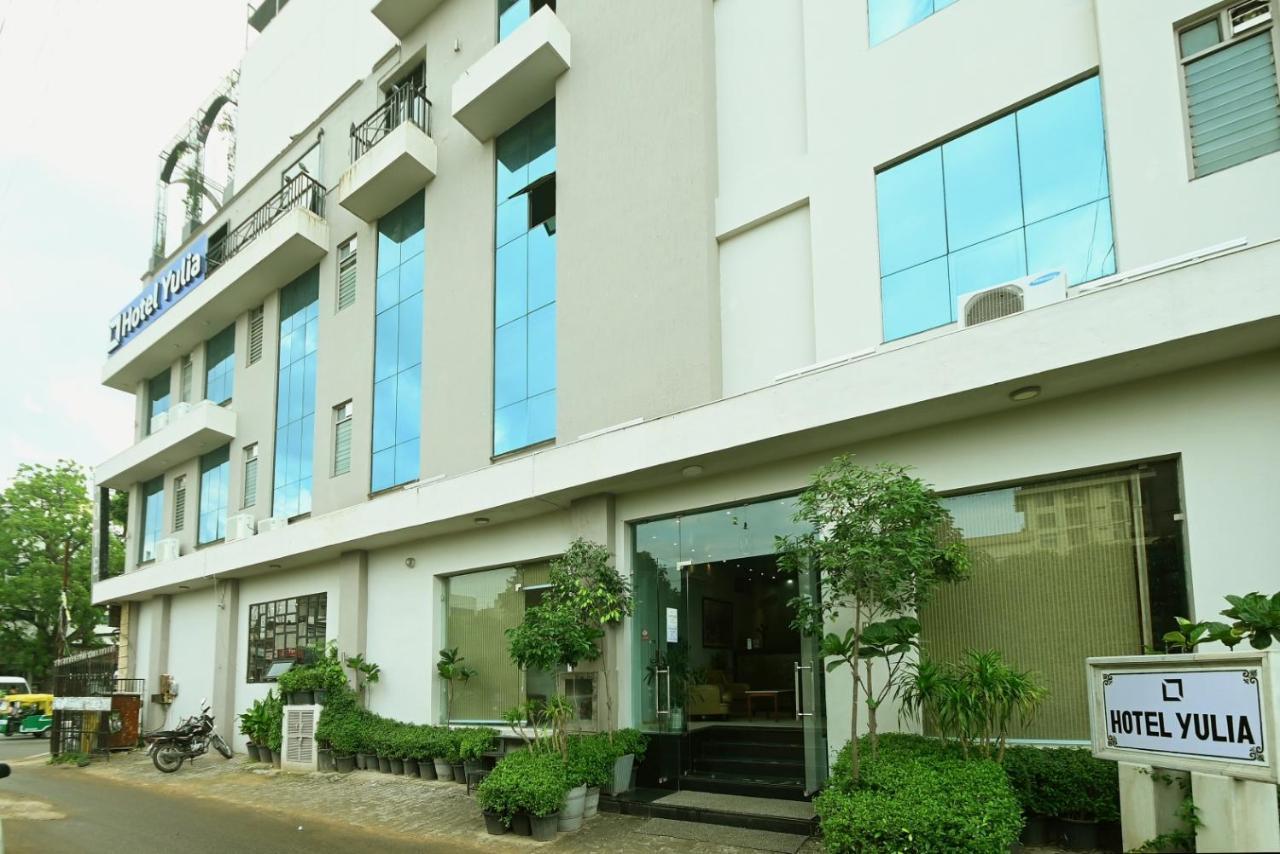 Yulia- Le Hotel 3*