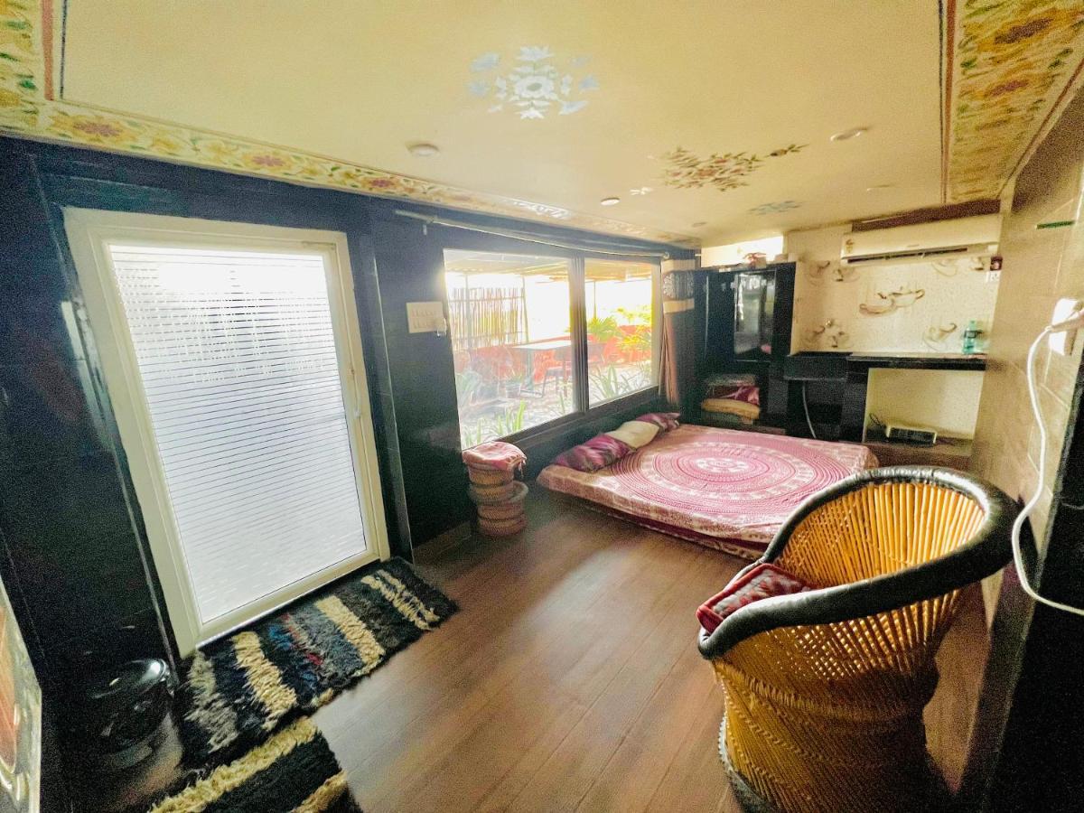 Guest house Bhoora House