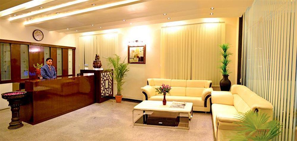 Royal View 3*