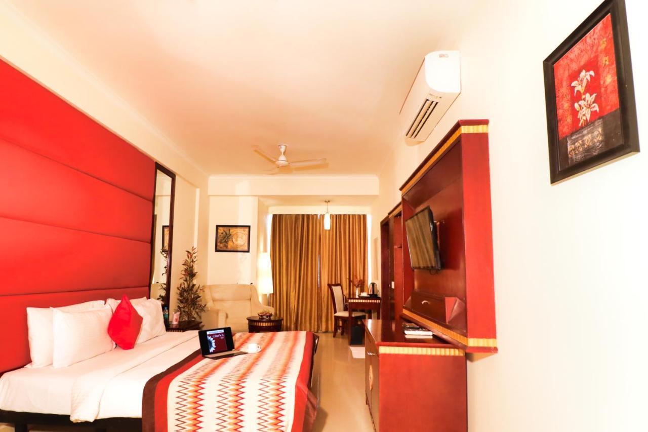 Crestmont Ashapurna Jaipur, Banipark Hotel