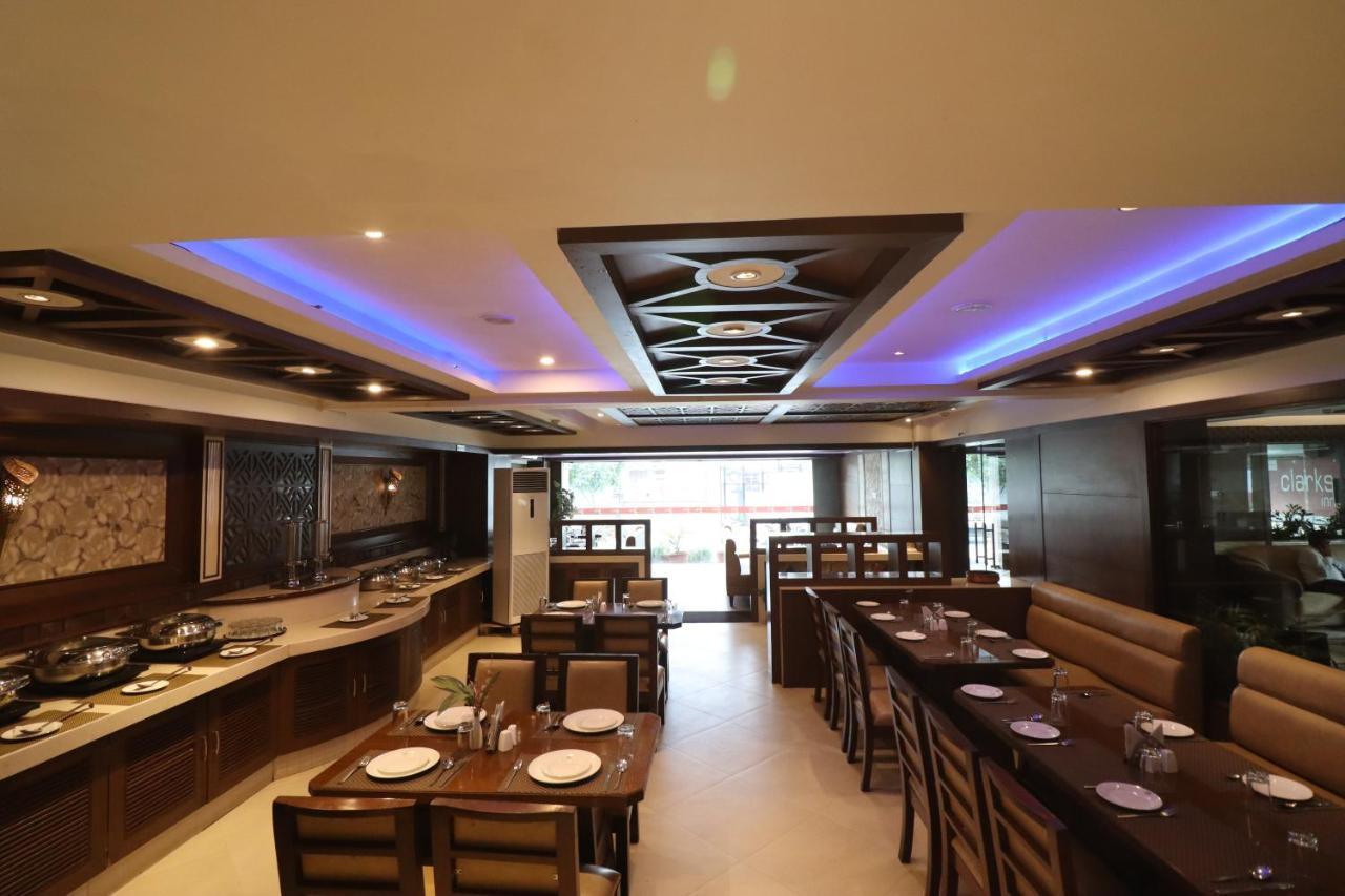 Crestmont Ashapurna Jaipur, Banipark Hotel