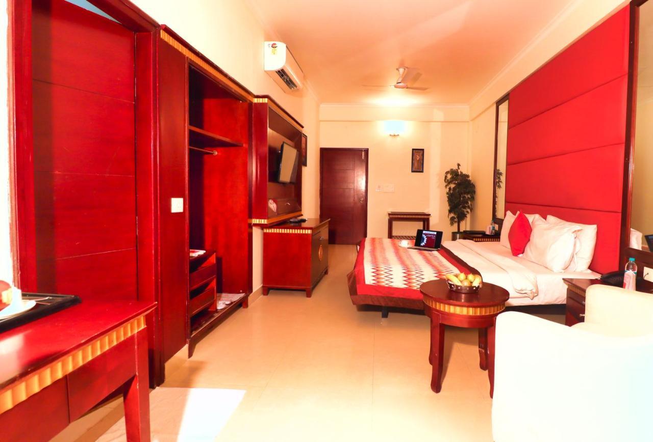 Hotel Crestmont Ashapurna Jaipur, Banipark 3*