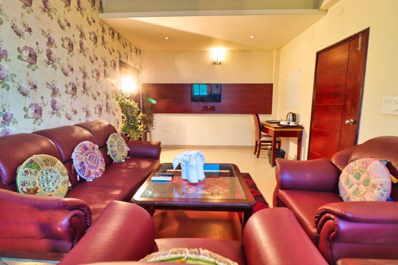 Crestmont Ashapurna Jaipur, Banipark 3* Jaipur