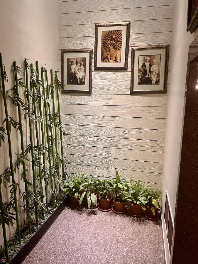 Ratnawali - A Vegetarian Heritage Hotel
