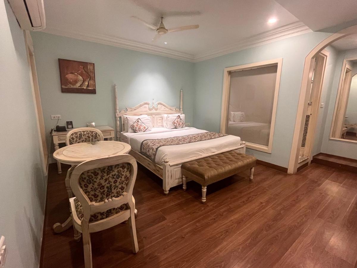Hotel Ratnawali - A Vegetarian Heritage