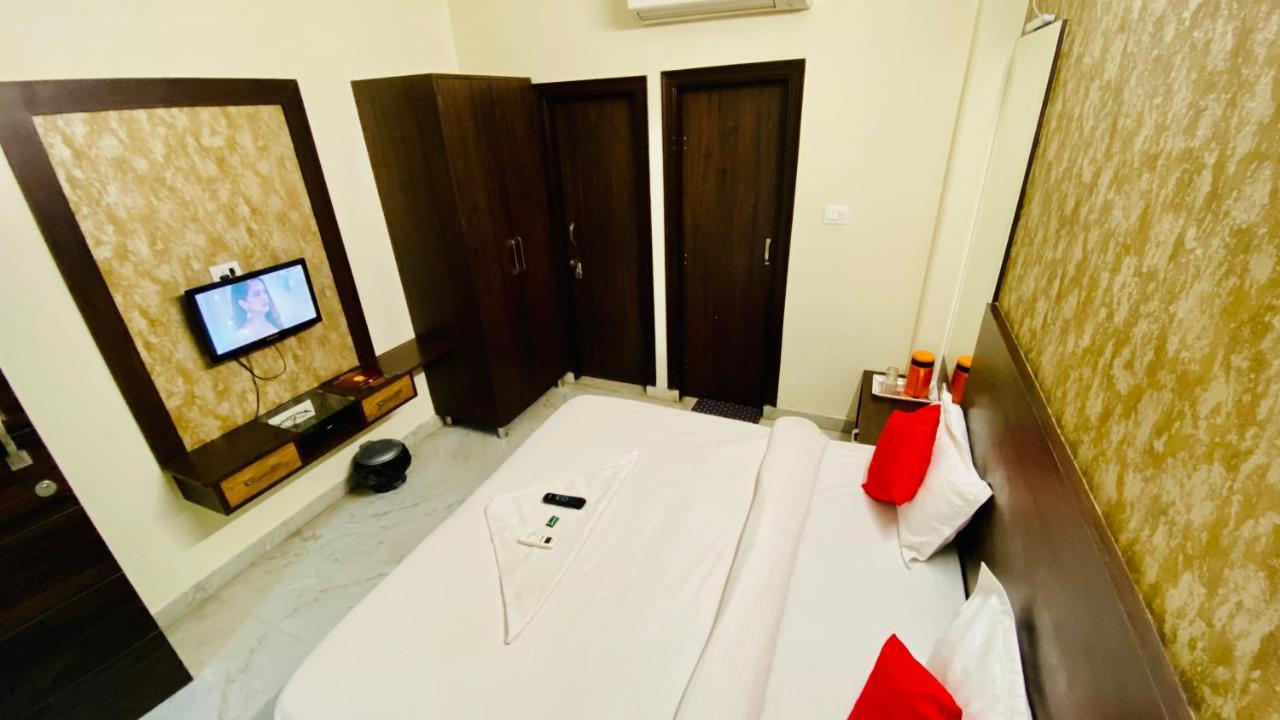 Pulse Near Railway Station Hotel 3*