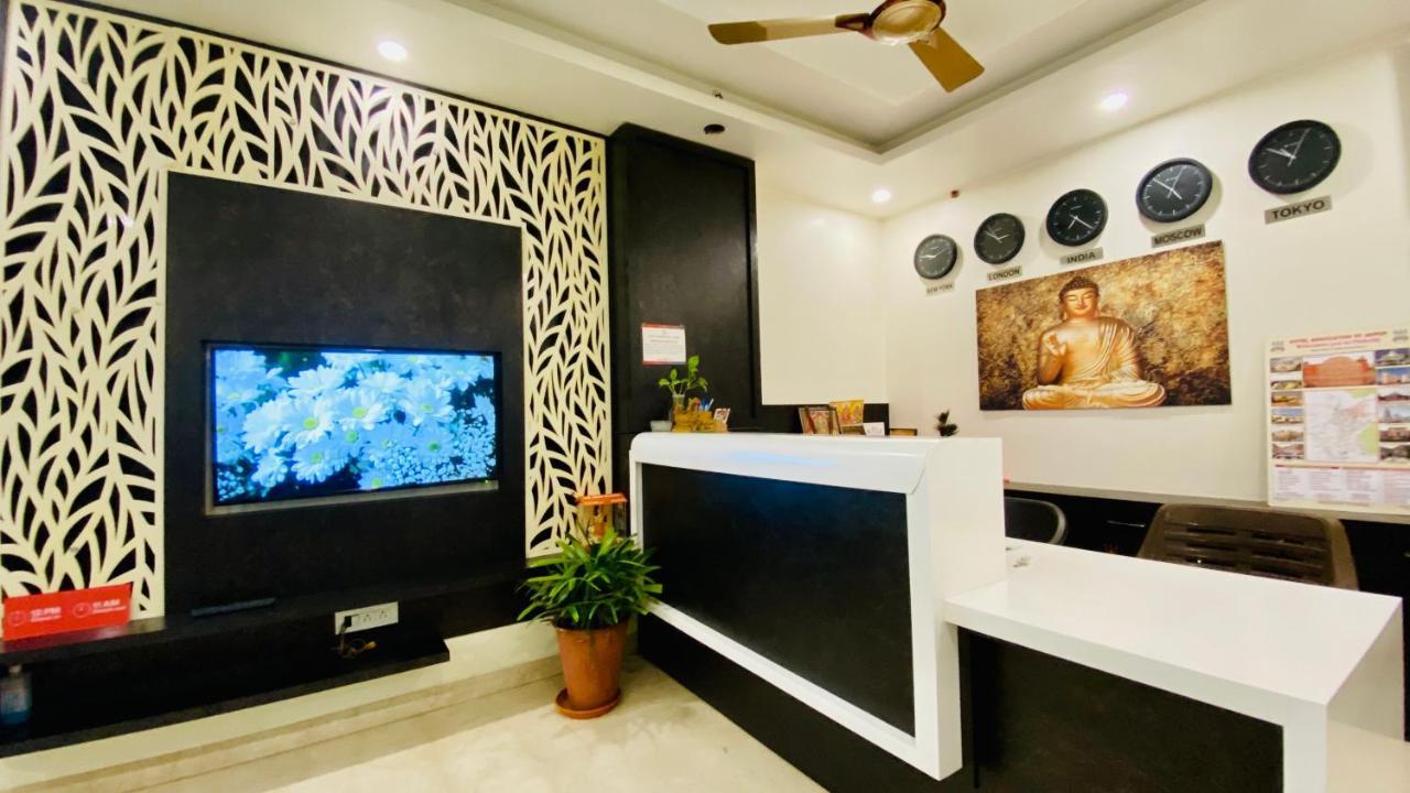 Hotel Pulse Near Railway Station 3*